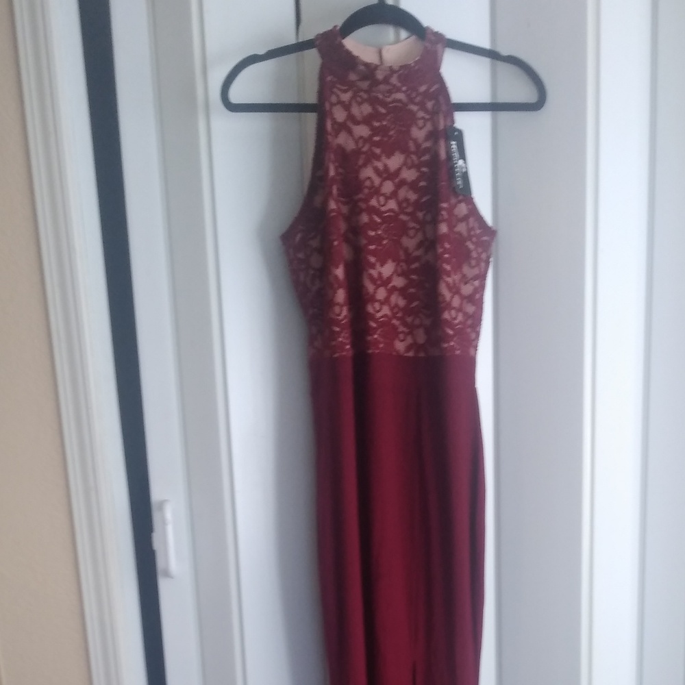 Burgundy Rust/Cream Form Fitting Gown